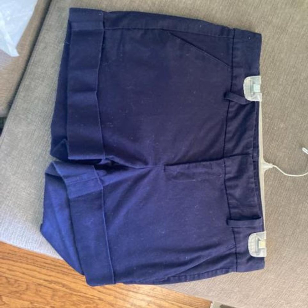 navy shorts